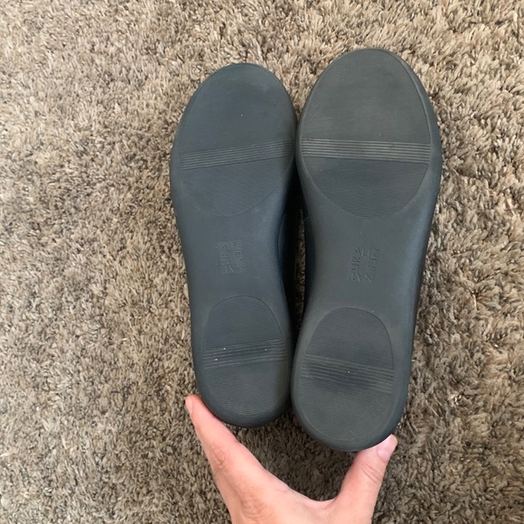 Naturalizer Flexy Black Leather Flats Sz.10M Cushioned Classic Shoes Minimalist - Picture 10 of 11